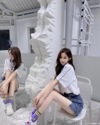 利兹留学生约炮约爱加V ；kmi873