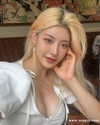 尔湾约炮楼凤按摩做爱留学生兼职援交打炮SPA私人上门服务